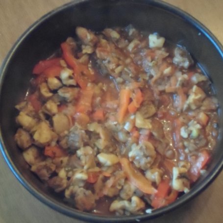 Krok 4 - Gulasz z kurczaka zapiekany pod ziemniaczanym puree foto