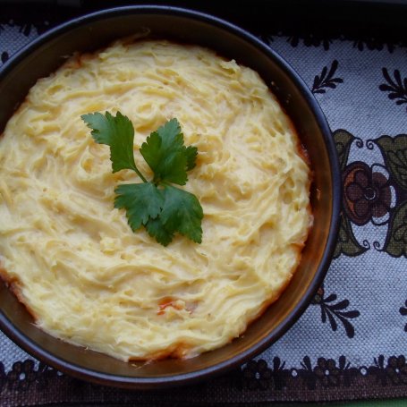 Krok 7 - Gulasz z kurczaka zapiekany pod ziemniaczanym puree foto