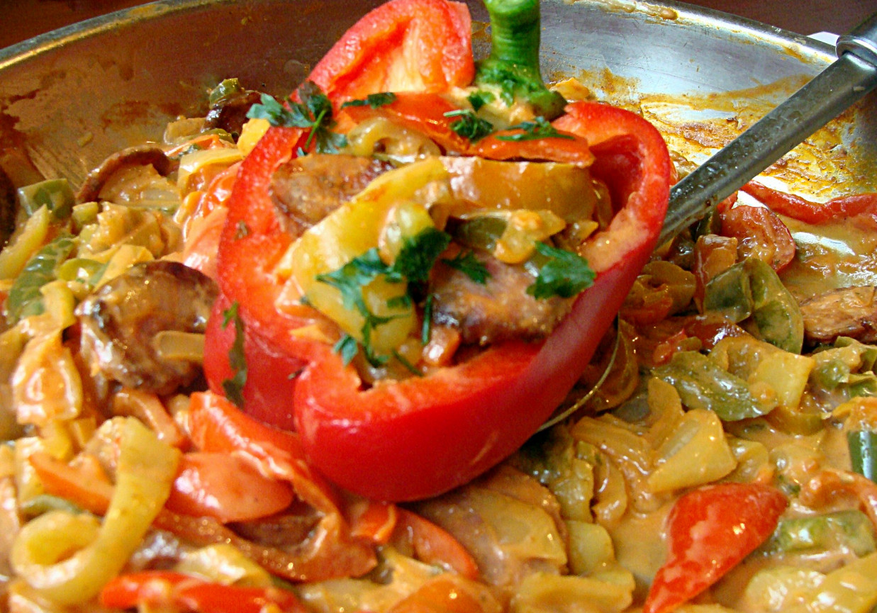 Gulasz z papryki DoradcaSmaku.pl