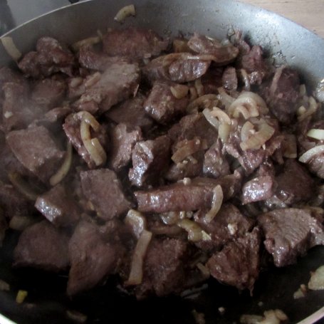 Krok 2 - Gulasz z sarny foto
