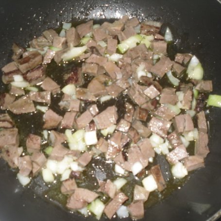 Krok 2 - gulasz z wieprzowego serca foto