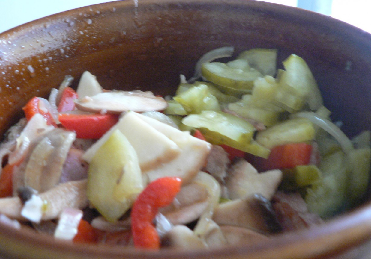 Gulaszowy \"śmietnik\" foto