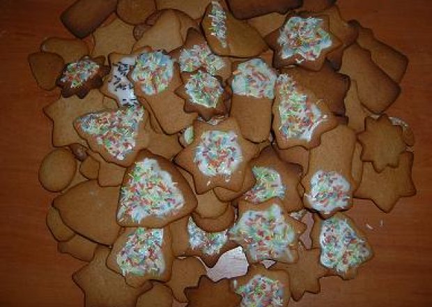 Fotografia przedstawiająca Gwiazdkowe ciasteczka