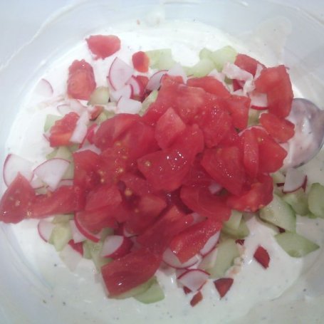 Krok 4 - Gyros z rzodkiewką i szczypiorkiem foto
