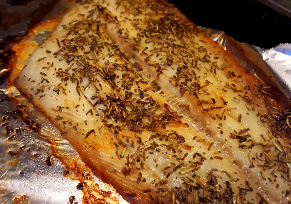 Halibut pieczony z ziołami DoradcaSmaku.pl