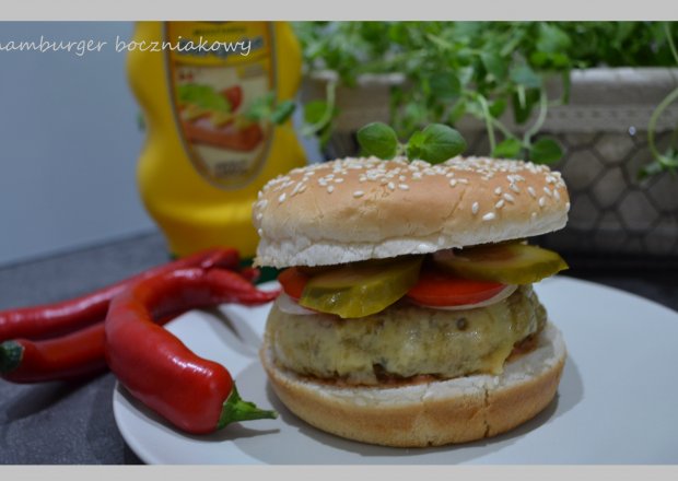 Fotografia przedstawiająca hamburger boczniakowy