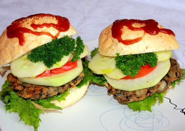 Fotografia przedstawiająca Hamburgery wegetariańskie