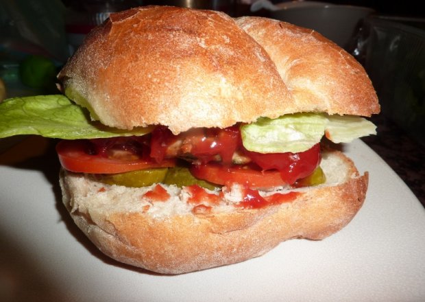 Fotografia przedstawiająca Hamburgery z grilla drobiowe