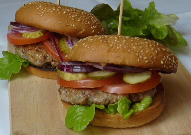 Fotografia przedstawiająca Hamburgery z łopatki wieprzowej