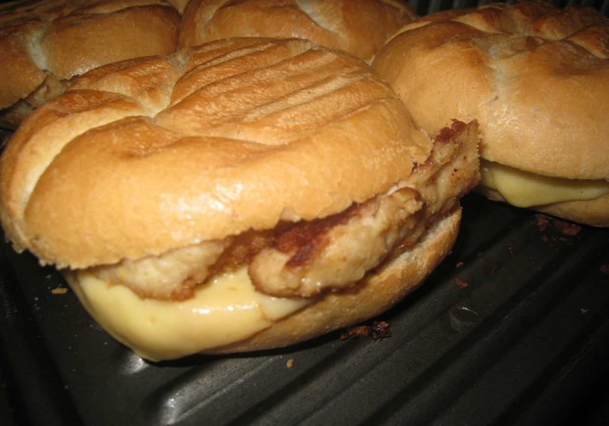 Hamburgery z mięskiem z grilla foto