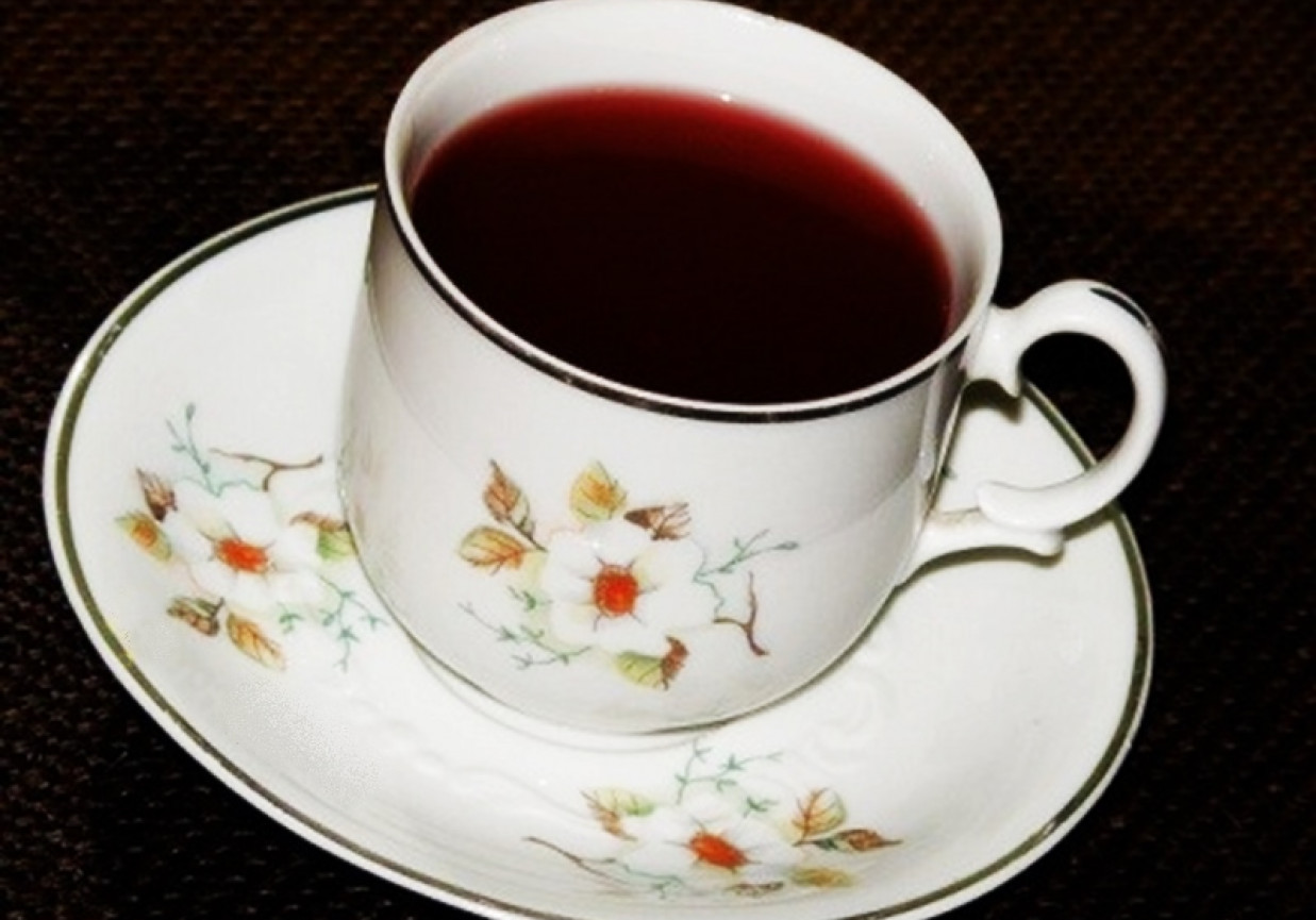 Herbata hibiskusowa z wiśniówką foto