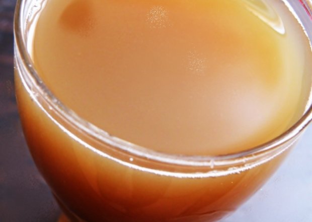 Fotografia przedstawiająca Herbata mrożona pomarańczowo-imbirowa