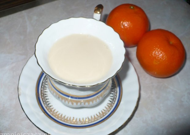 Fotografia przedstawiająca Herbata z mlekiem po angielsku