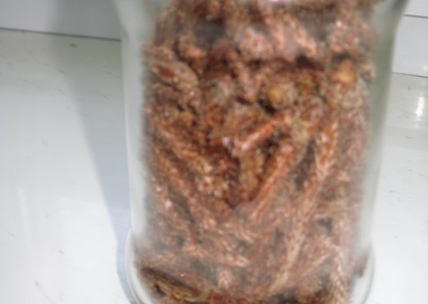 Fotografia przedstawiająca Herbata sosnowo-miodowa na przeziebienia