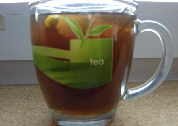 Fotografia przedstawiająca herbata z miodem i cytrynką