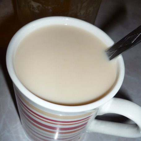 Krok 4 - herbata z mlekiem i miodem foto