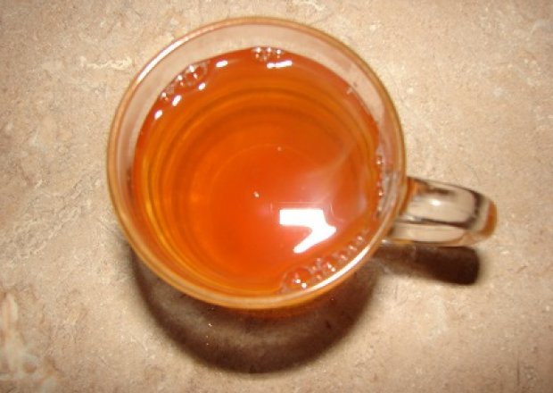 Fotografia przedstawiająca Herbata z sokiem jabłkowym