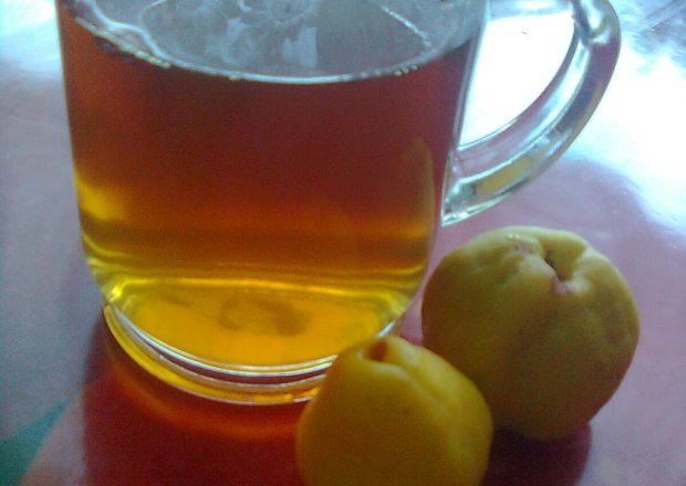 Fotografia przedstawiająca Herbata z sokiem z pigwy