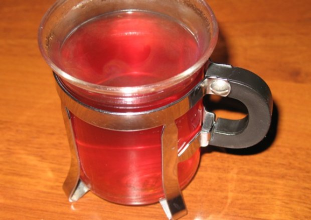 Fotografia przedstawiająca Herbatka wzmocniona Campari