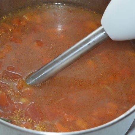 Krok 3 - Hiszpańska zupa z ciecierzycy foto