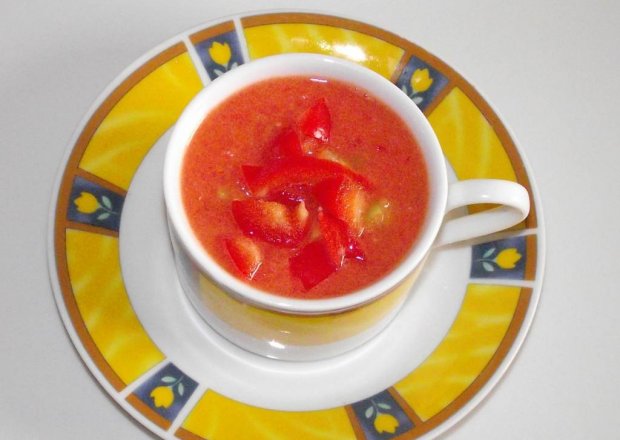 Fotografia przedstawiająca Hiszpański chłodnik pomidorowy