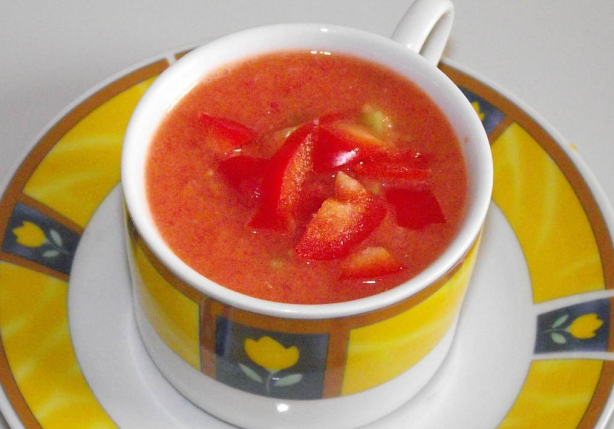 Hiszpański chłodnik pomidorowy  foto