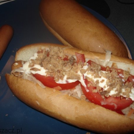 Krok 4 - Hot- dog z prażoną cebulką foto