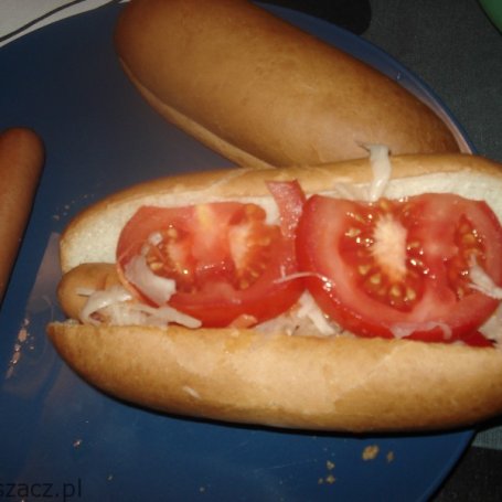 Krok 3 - Hot- dog z prażoną cebulką foto