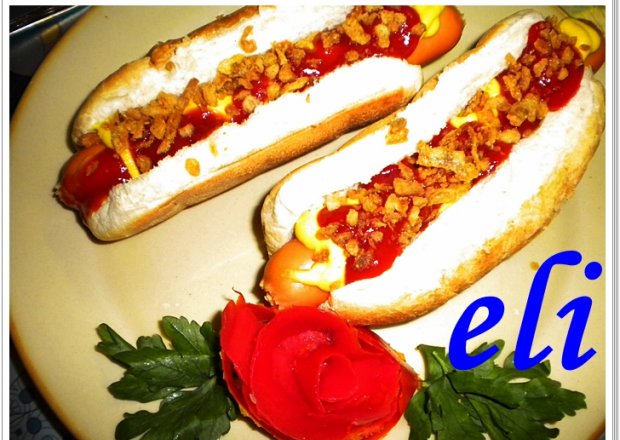 Fotografia przedstawiająca Hot dogi Eli