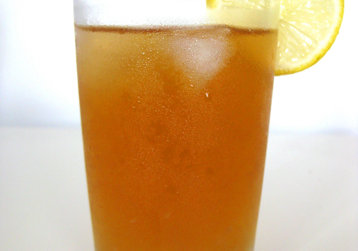ice tea - mrożona herbata z cytryną foto