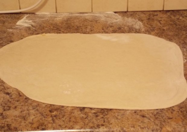 Fotografia przedstawiająca Idealne ciasto drożdżowe do pizzy