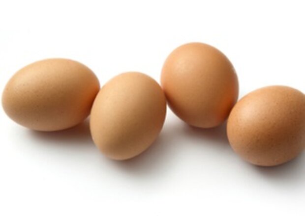 Ile jajek należy dodać do sernika? foto