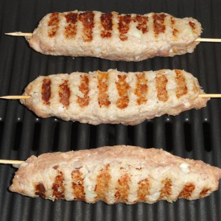 Krok 2 - Imbirowe szaszłyki z mięsa mielonego na grilla foto