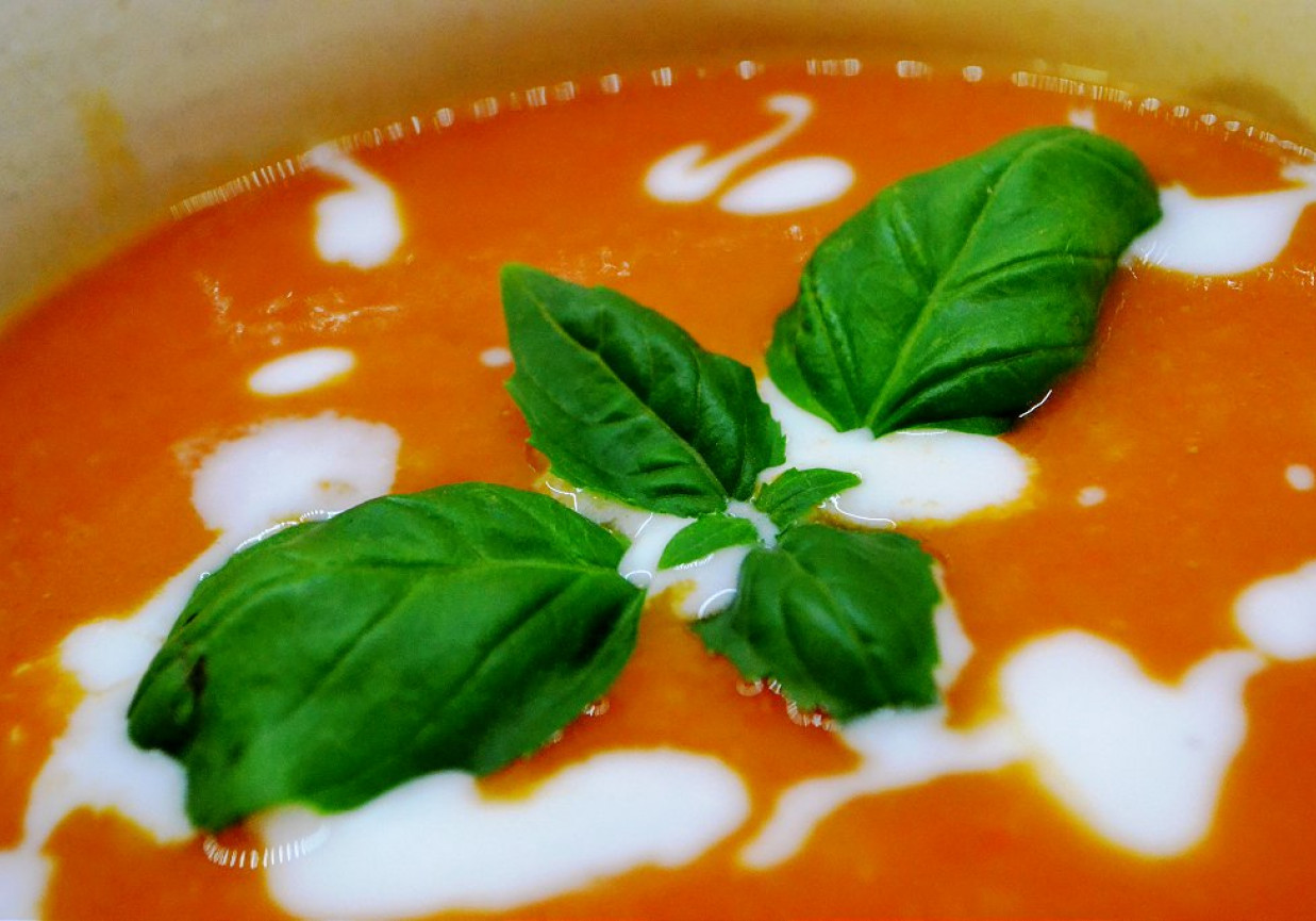 „Indyjska” pomidorowa z ryżem foto