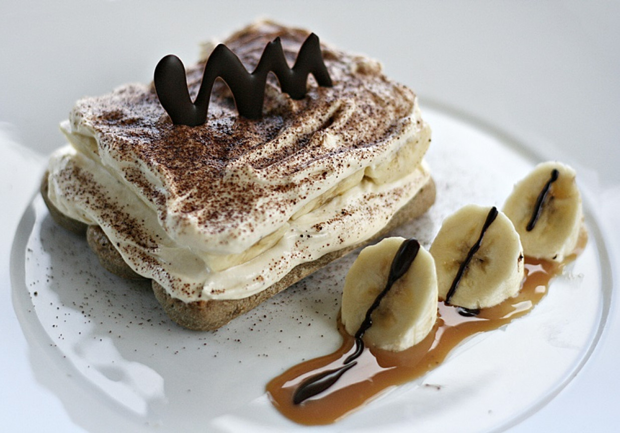 Irish cream tiramisu z bananami foto