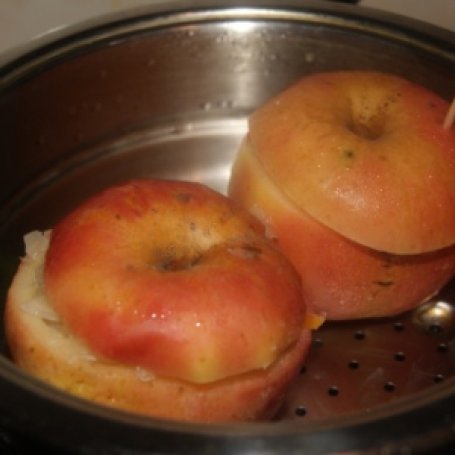 Krok 6 - Jabłka faszerowane duszoną kiszoną kapustą foto