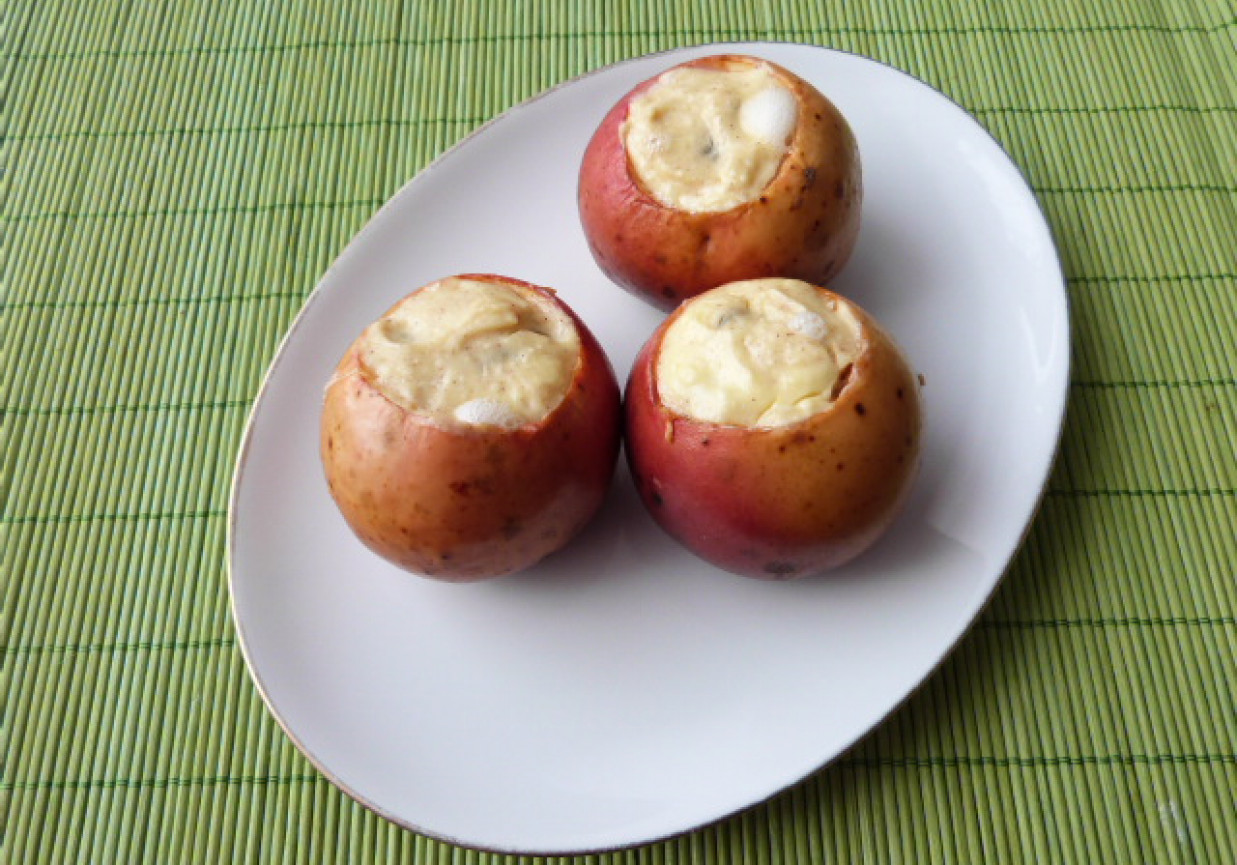 Jabłka nadziewane białym serem foto