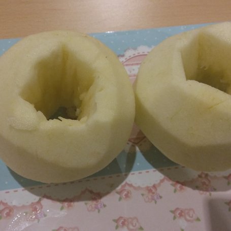 Krok 1 - Jabłka pieczone w cieście francuskim foto
