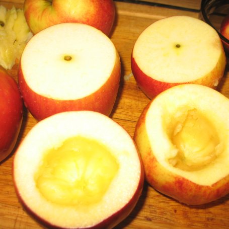 Krok 1 - Jabłka pieczone z serkiem mascarpone foto