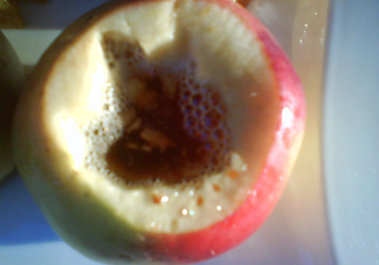 Jabłka zapiekane na grillu foto