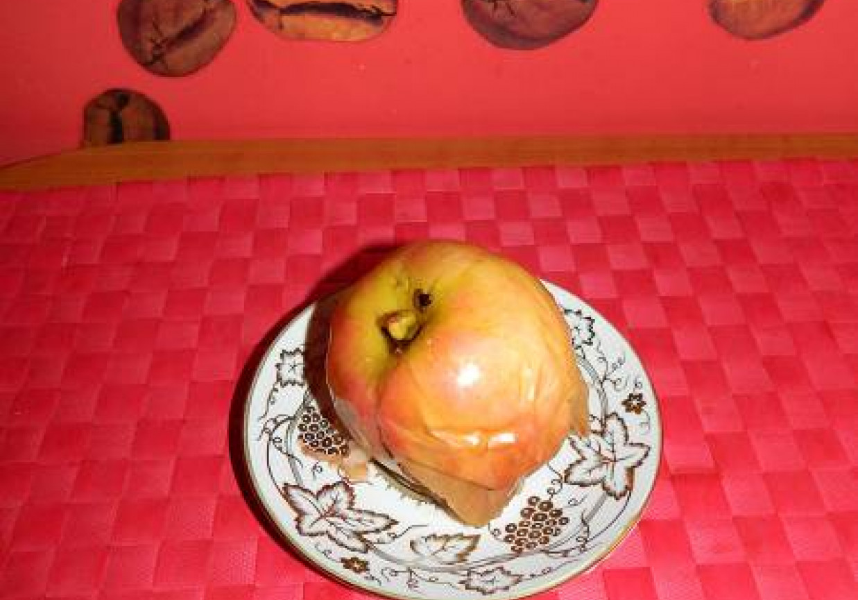 Jabłko gotowane w winie. foto