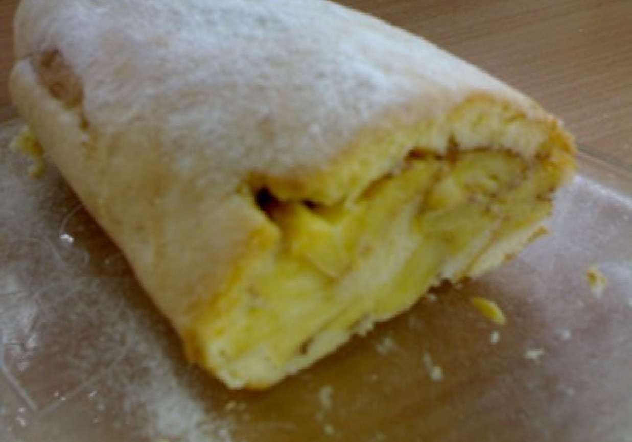 jabłkowa rolada z cynamonem foto