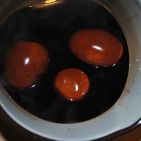 Krok 1 - jaja marynowane w occie balsamicznym foto