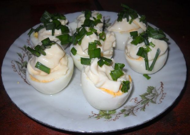 Fotografia przedstawiająca Jajeczka w majonezowej kołderce