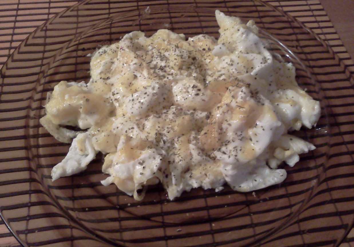 jajecznca z ziołami foto