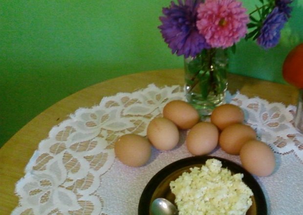 Fotografia przedstawiająca jajecznica na masełku