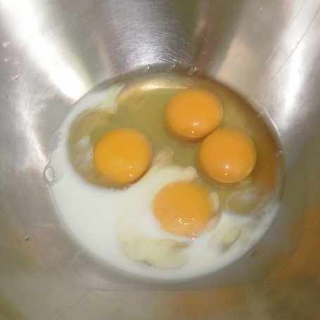 Krok 3 - Jajecznica na mleku foto