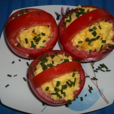 Krok 4 - Jajecznica  w pomidorowych koszyczkach foto