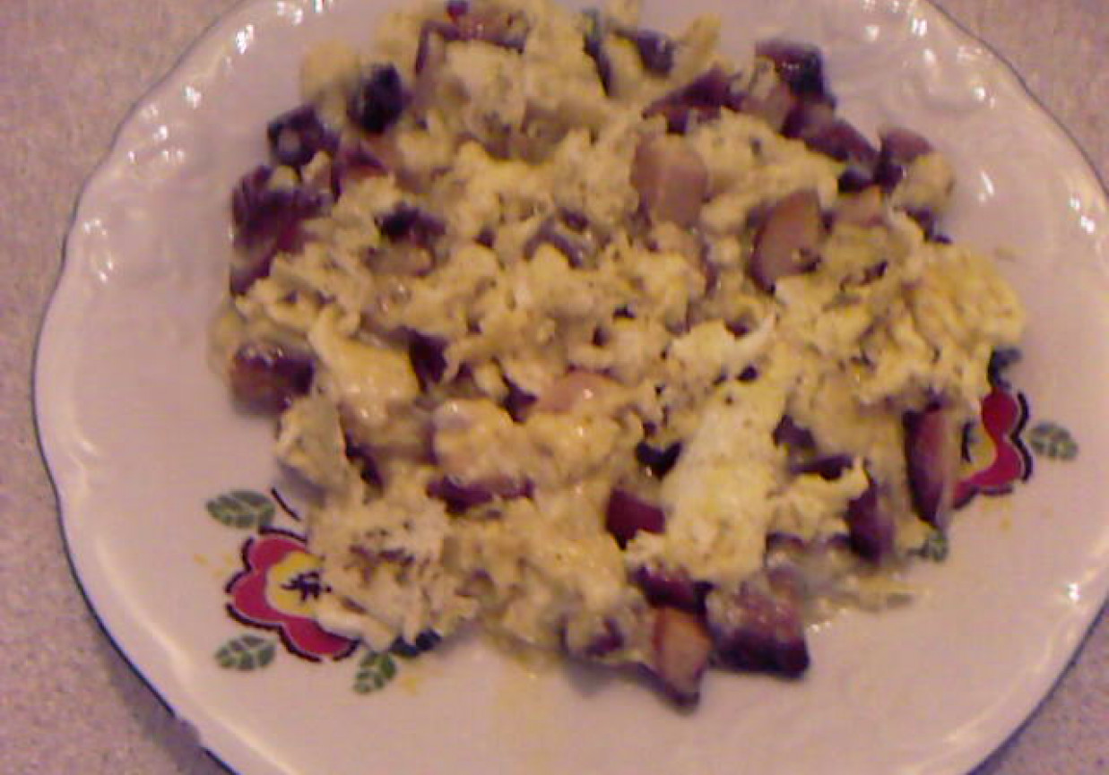 Jajecznica z kiełbasą foto