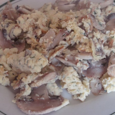 Krok 5 - jajecznica z pieczarkami, ale bez oleju foto